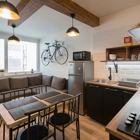 Stylish Centrally Located 1Br Apartment With Parking บราติสลาวา ภายนอก รูปภาพ