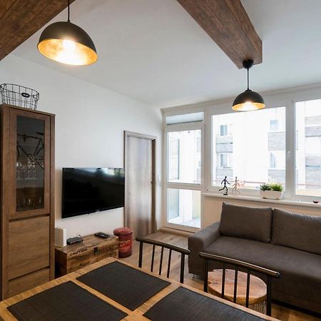 Stylish Centrally Located 1Br Apartment With Parking บราติสลาวา ภายนอก รูปภาพ