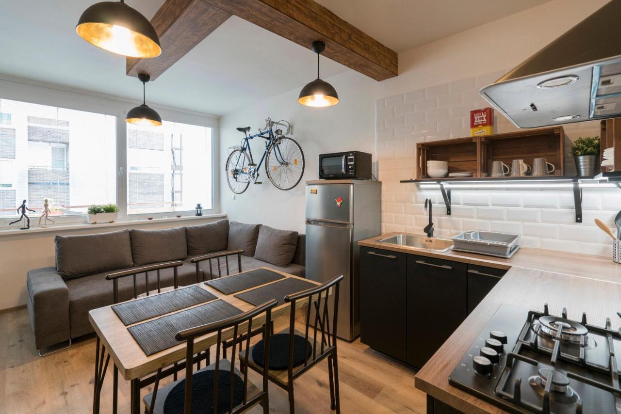 Stylish Centrally Located 1Br Apartment With Parking บราติสลาวา ภายนอก รูปภาพ