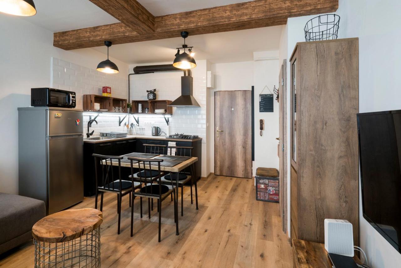 Stylish Centrally Located 1Br Apartment With Parking บราติสลาวา ภายนอก รูปภาพ