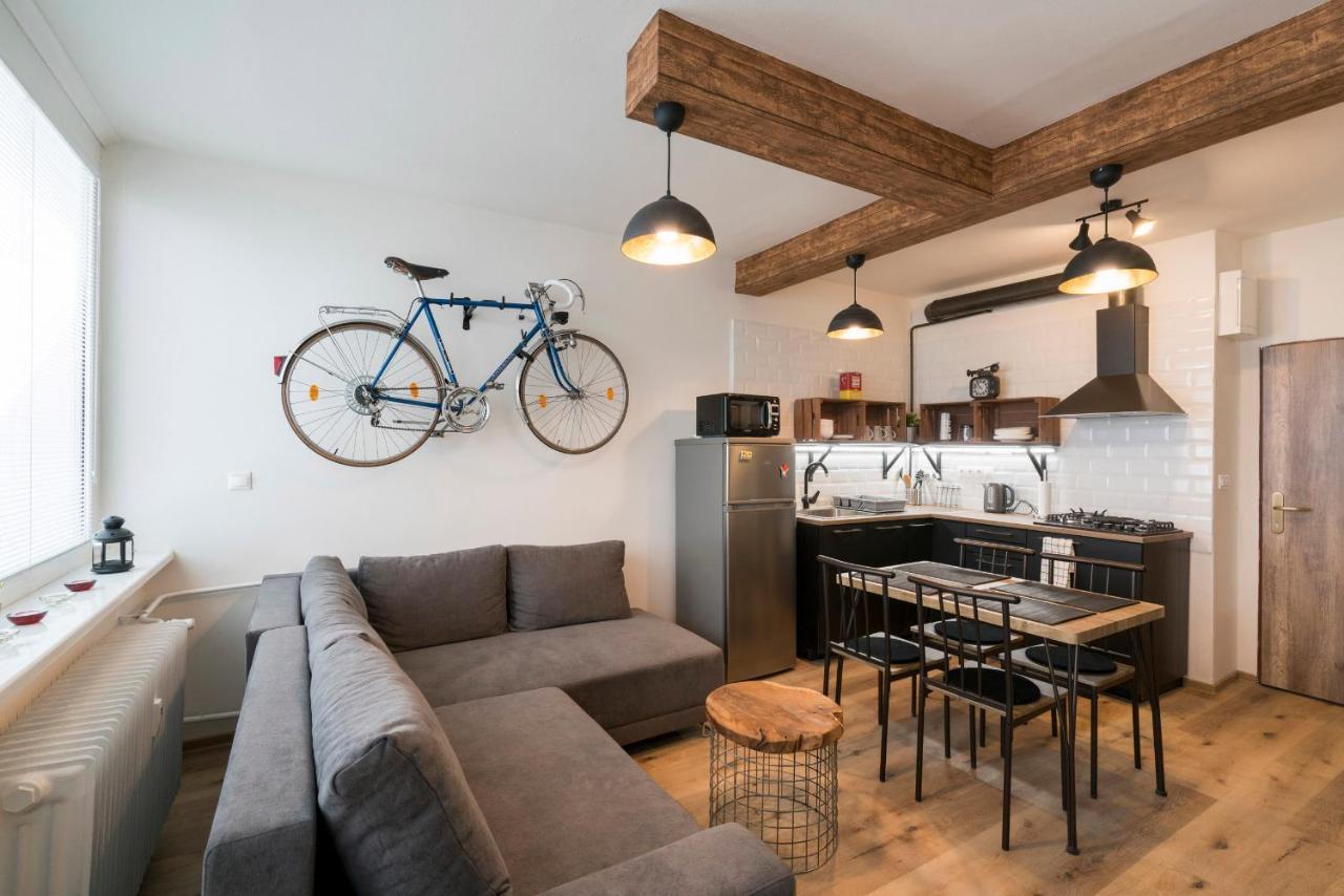 Stylish Centrally Located 1Br Apartment With Parking บราติสลาวา ภายนอก รูปภาพ